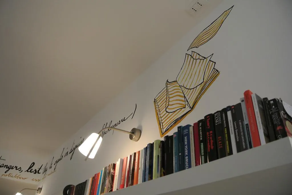 Gogol'Ostello & Caffe Letterario Milán Hostel